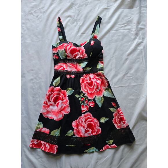 B. Smart Dresses & Skirts - B. Smart Floral Fit & Flare Dress Black Red Rose Print Size 4 Lace Trim